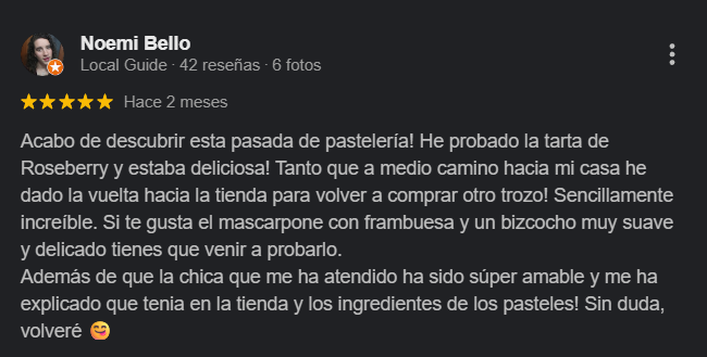 Reseña de 5 estrellas de Noemi Bello (local guide)   en Google sobre el dreamcake estilo waraat sabor roseberry de Waraat en Badalona.