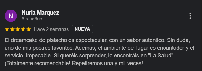 Reseña de 5 estrellas de Nuria Marquez en Google sobre el dreamcake estilo waraat sabor roseberry en nuestra pastelería artesanal en badalona, waraat