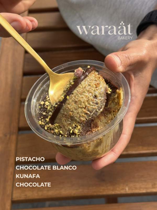 18 PISTACHO DUBAI & COOKIE CRUNCH BOX
